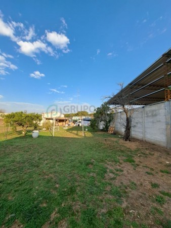 CASA + LOTE IMPERDIBLE EN VECINAL MITRE!