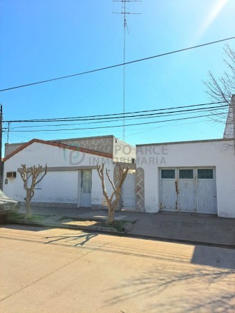 CASA + LOTE IMPERDIBLE EN VECINAL MITRE!
