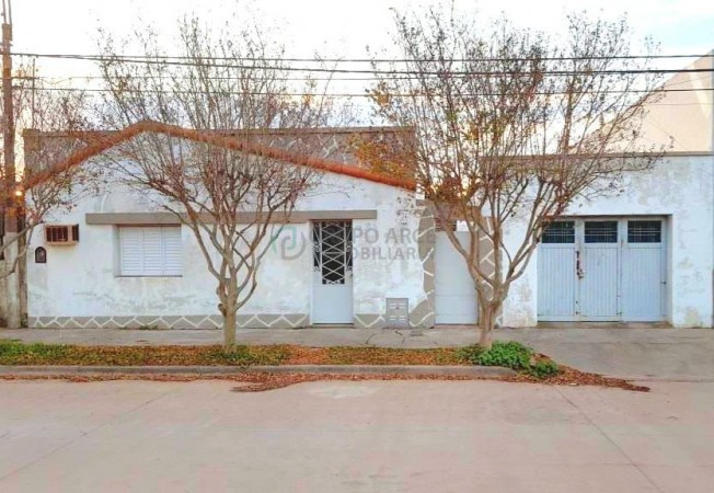 CASA + LOTE IMPERDIBLE EN VECINAL MITRE!