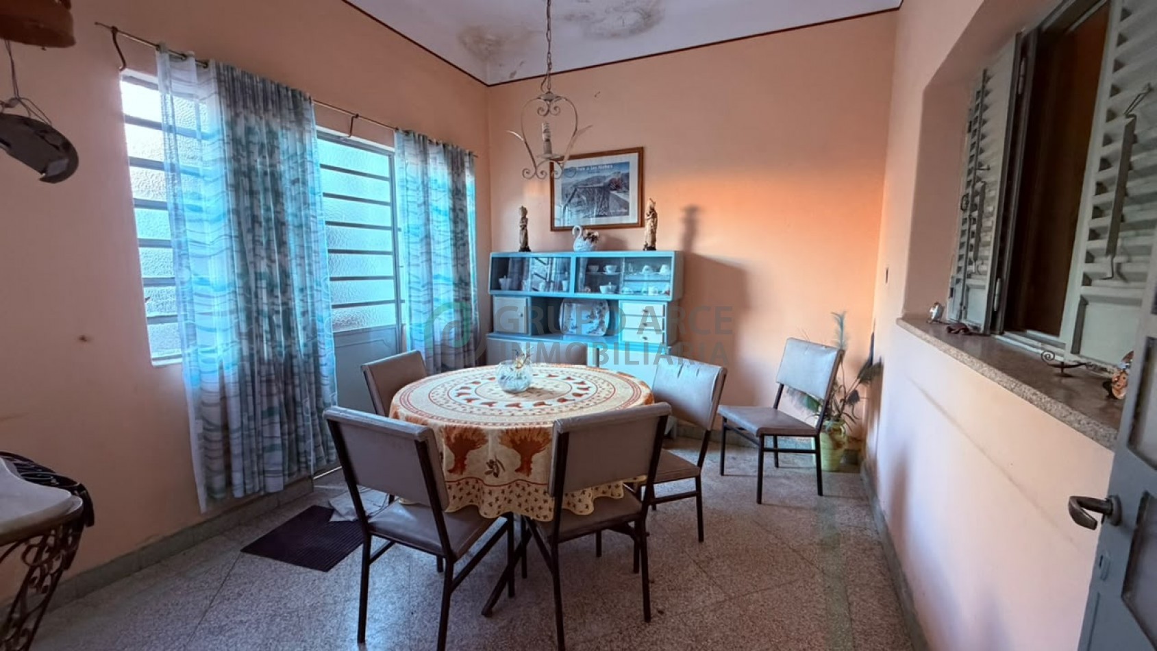 Casa en Venta sobre Av. de Mayo - Galvez