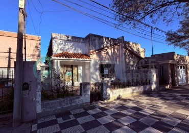 Casa en Venta sobre Av. de Mayo - Galvez