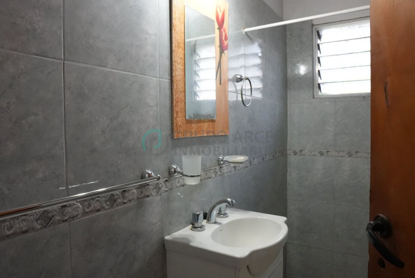 Casa con amplio terreno y quincho en Barrio Comipini - Arocena