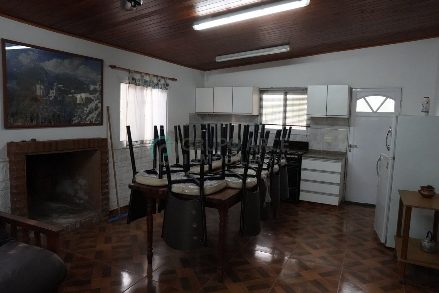 Casa con amplio terreno y quincho en Barrio Comipini - Arocena